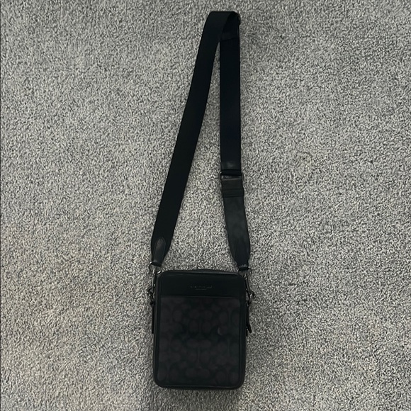 Coach Men's Black Crossbody Bag - Picture 1 of 3